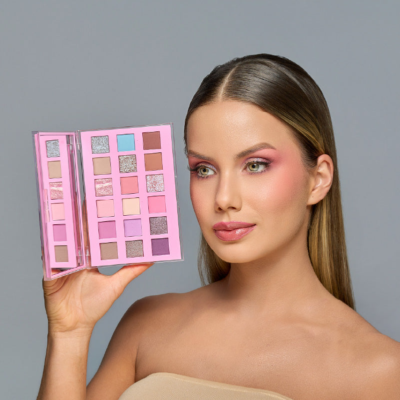 Paleta de sombras Eye and Cheek Essential