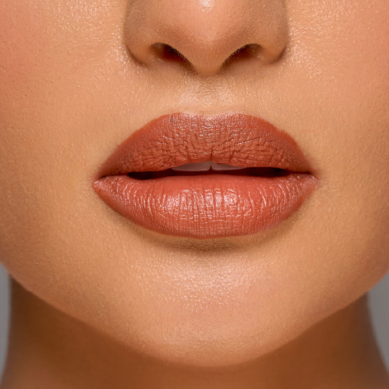 Labial Airy Lip Mud