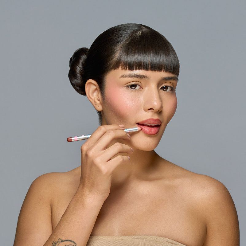 Lápiz de maquillaje multifuncional