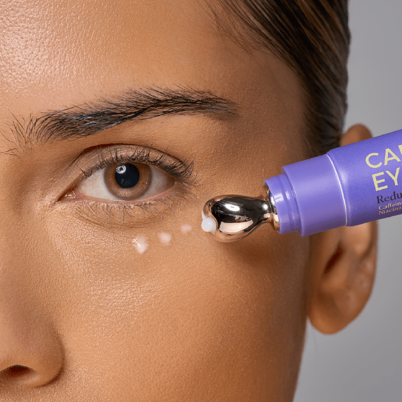 Contorno de Ojos con Cafeína